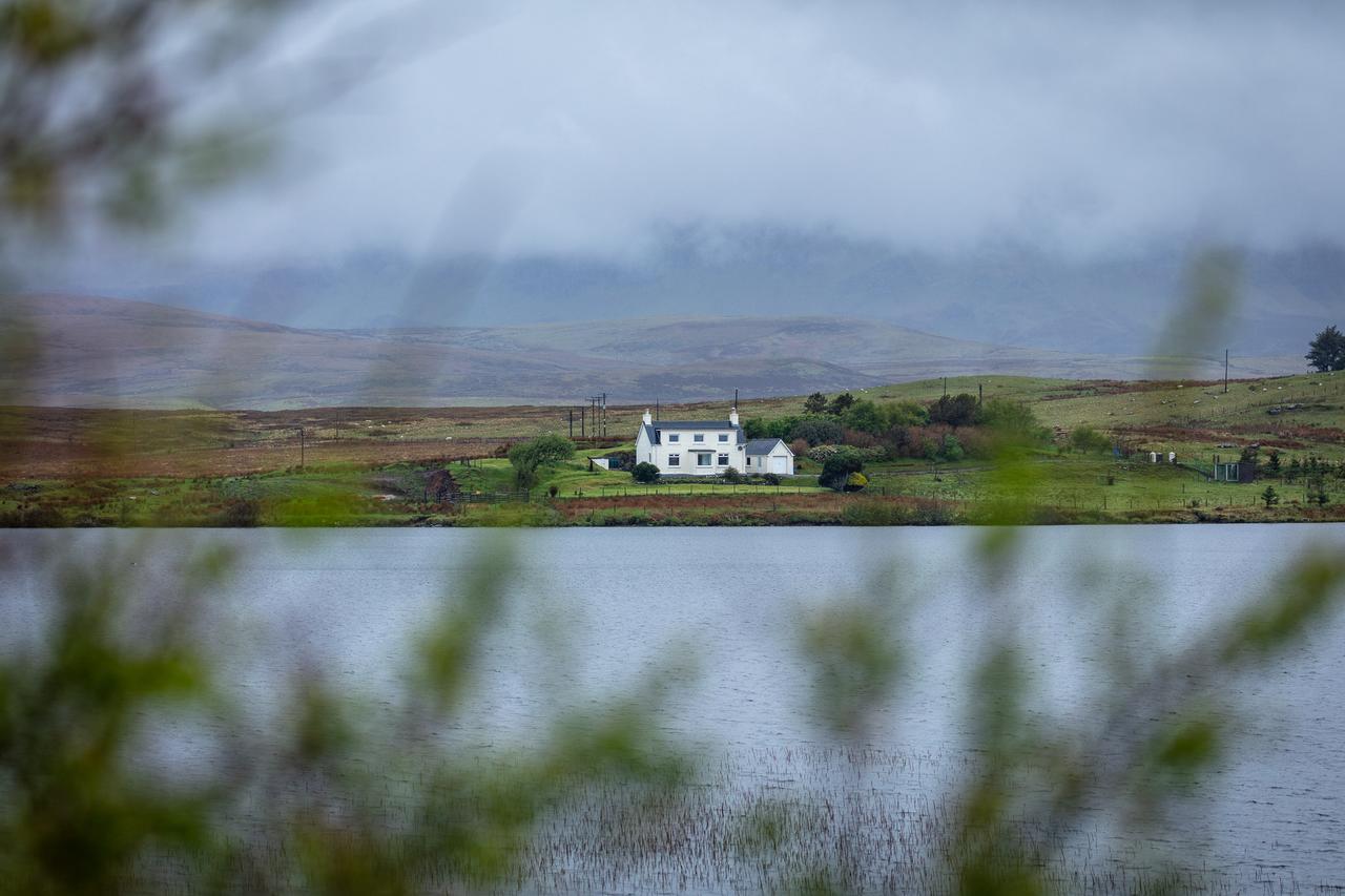 Vila Lochside Staffin Exteriér fotografie